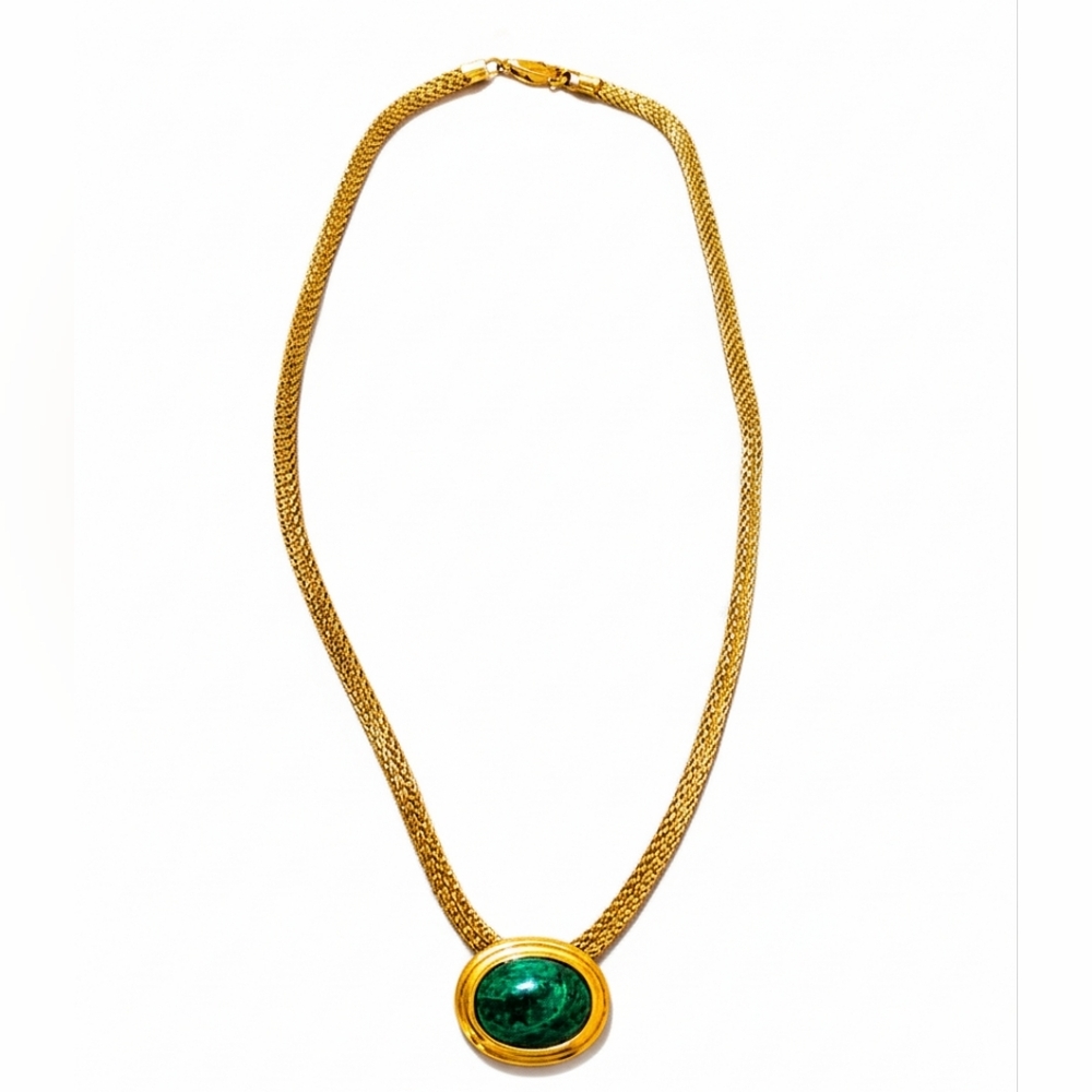 Elegant Gold Necklace with Green Pendant